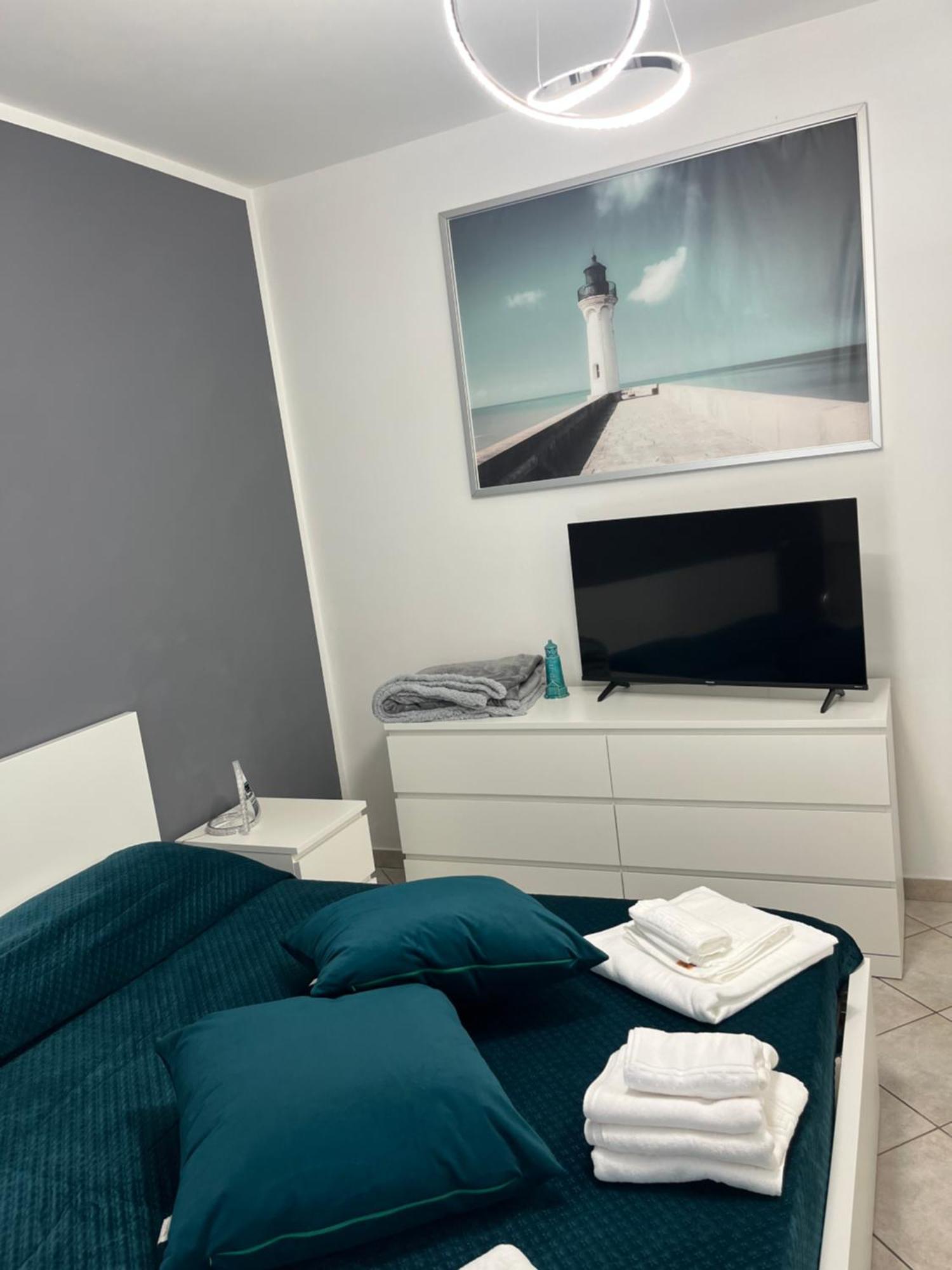 La Perla Del Mare - 9 Minutes From Fco Airport - Free Wifi E Netflix Apartment *