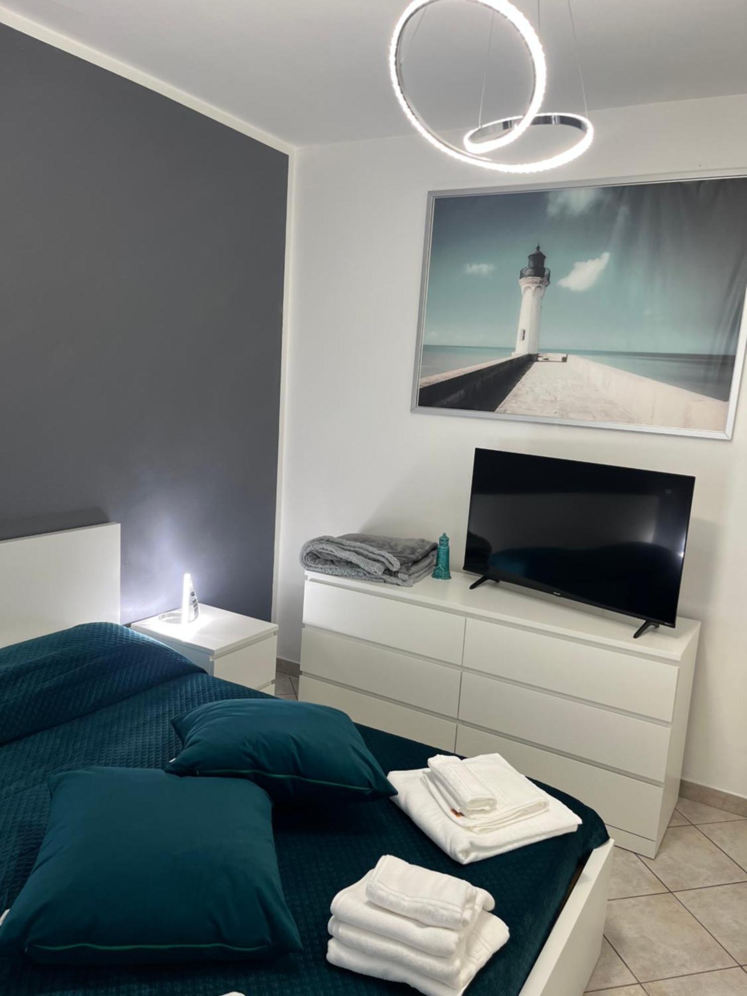 Apartment La Perla Del Mare - 9 Minutes From Fco Airport - Free Wifi E Netflix Fiumicino