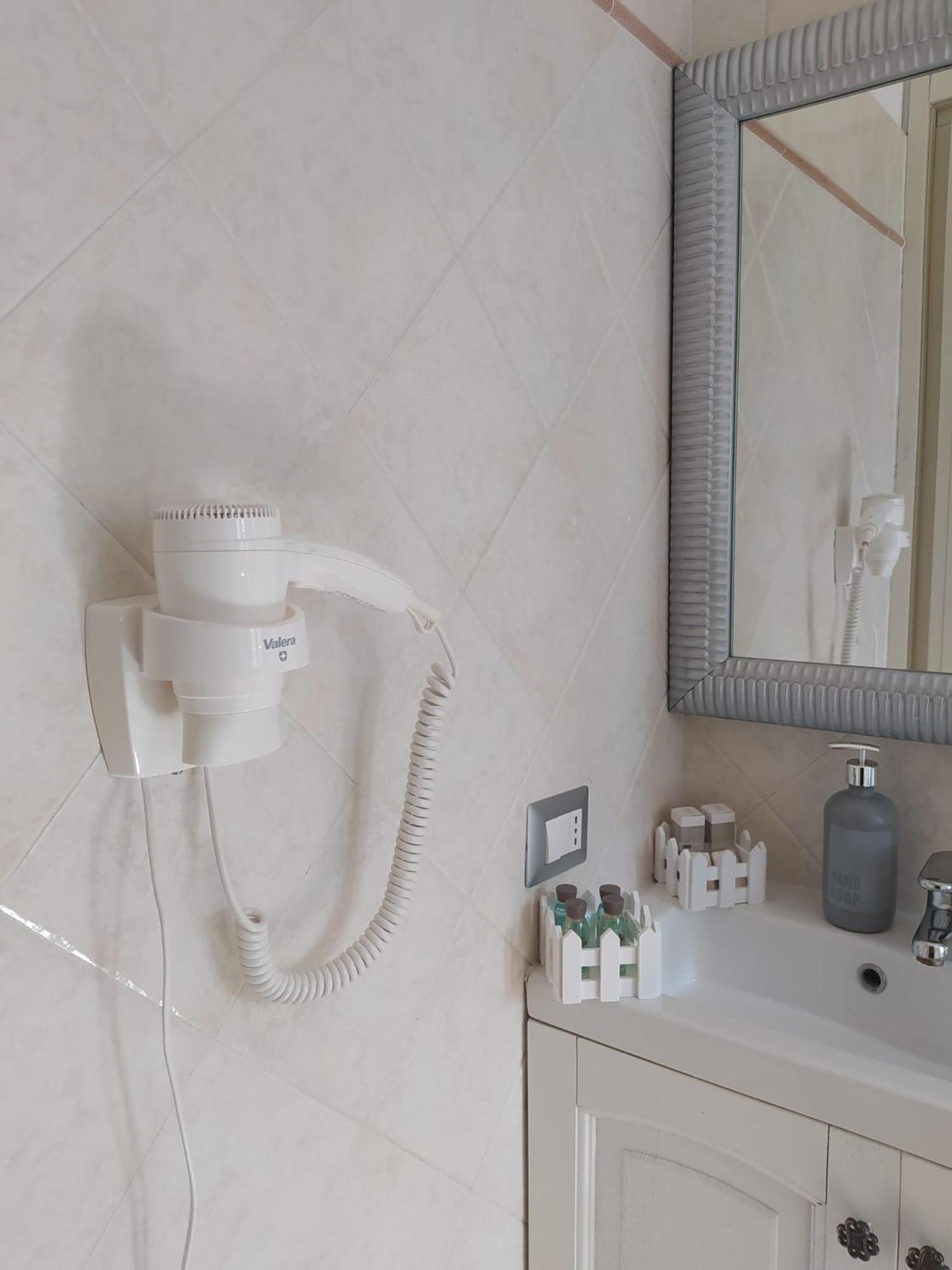 Apartment La Perla Del Mare - 9 Minutes From Fco Airport - Free Wifi E Netflix Fiumicino
