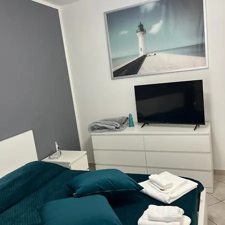La Perla Del Mare - 9 Minutes From Fco Airport - Free Wifi E Netflix Apartment Fiumicino Exterior photo
